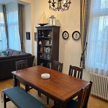 Schoene In Seebad Bansin 200m Vom Heringsdorf