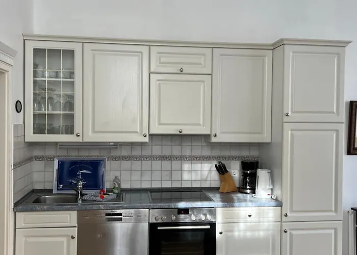 Schoene In Seebad Bansin 200m Vom